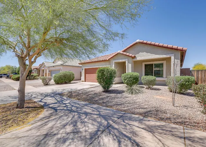 Holiday home 7 Mi To Dtwn: Spacious W/ Patio