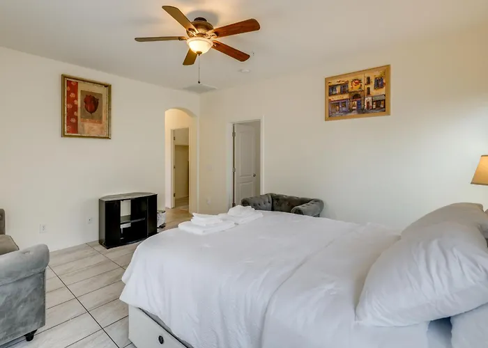 7 Mi To Dtwn: Spacious W/ Patio *
